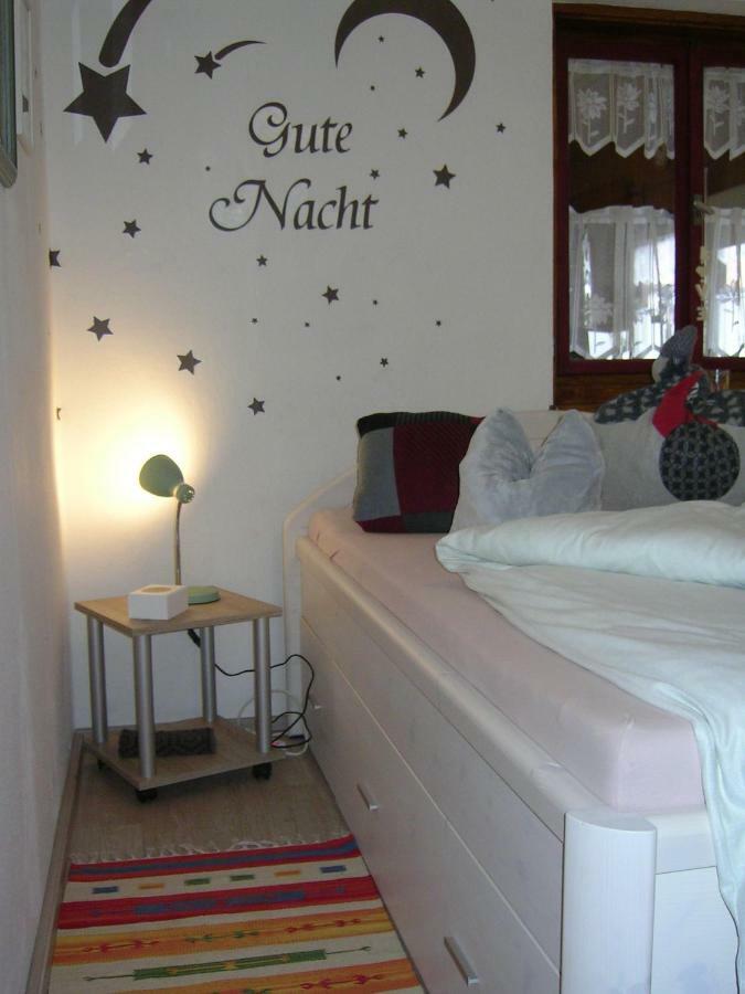 Ferienwohnung Lispet Neuotting Екстер'єр фото
