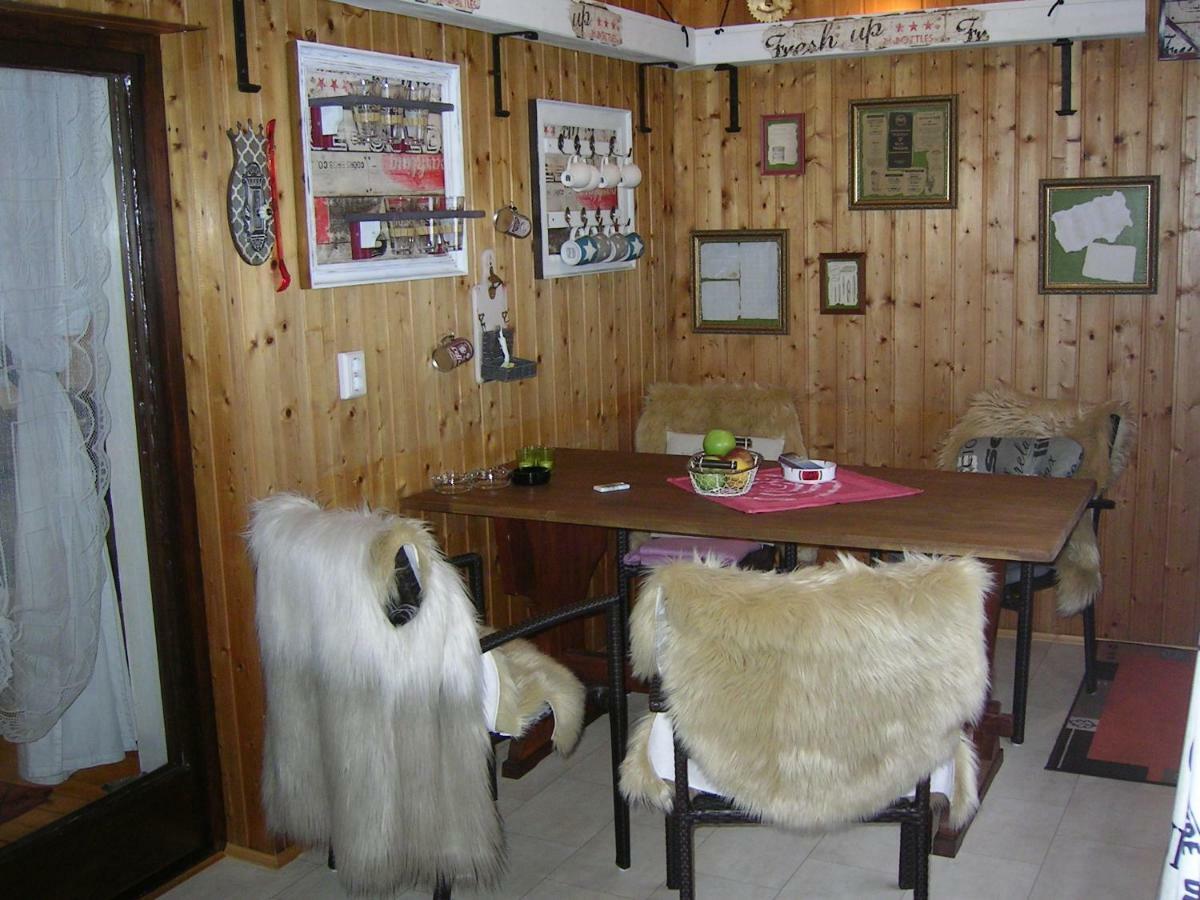 Ferienwohnung Lispet Neuotting Екстер'єр фото
